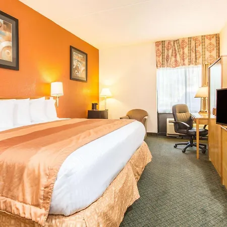 Baymont By Wyndham Cincinnati Sharonville-3