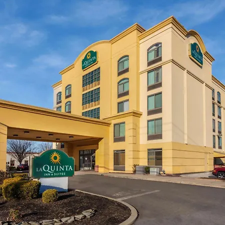 La Quinta By Wyndham Garden City-2
