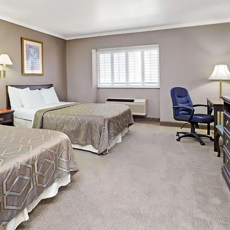 Days Inn By Wyndham West Covina-2