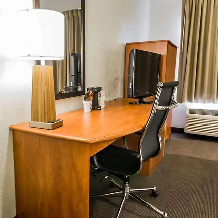 Blankenbaker Inn By Ihg-2