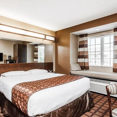 Microtel Inn & Suites By Wyndham Macon-3