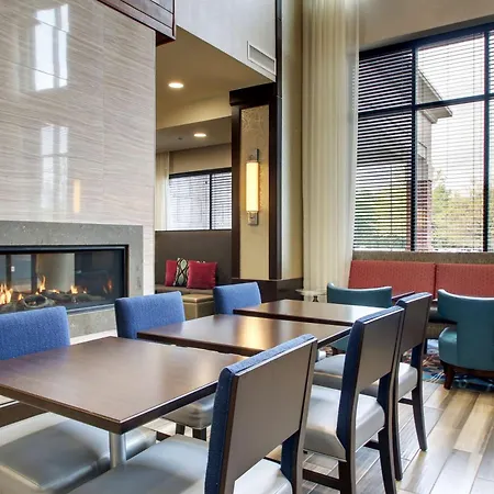 Hampton Inn & Suites Greenville Airport-3