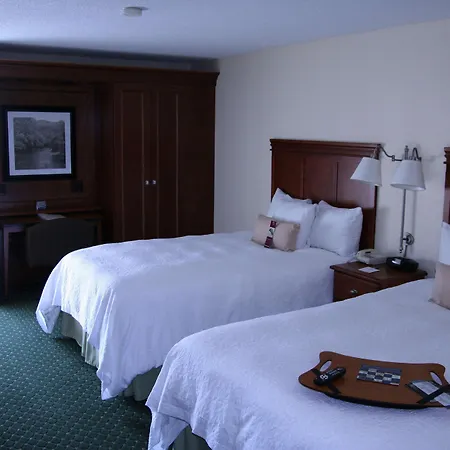 Hampton Inn Charleston Downtown-3