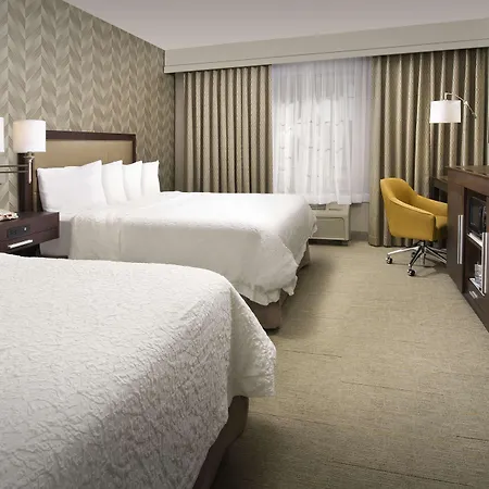 Hampton Inn Kansas City The Legends-2