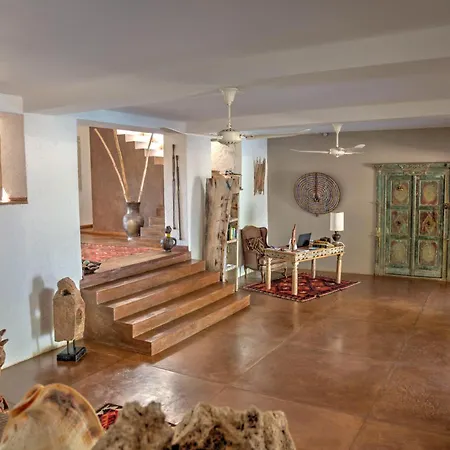 Uzuri Boutique Hotel-3