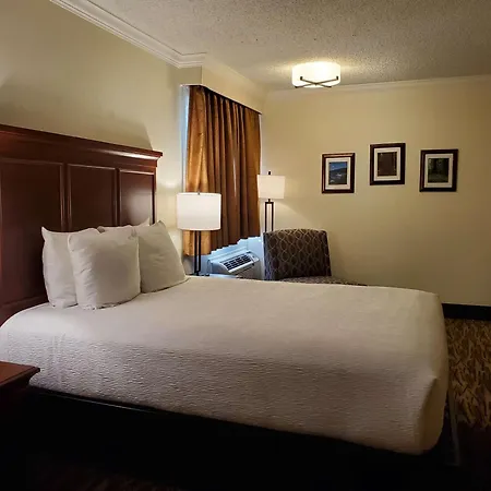 Best Western Plus Humboldt House Inn-2