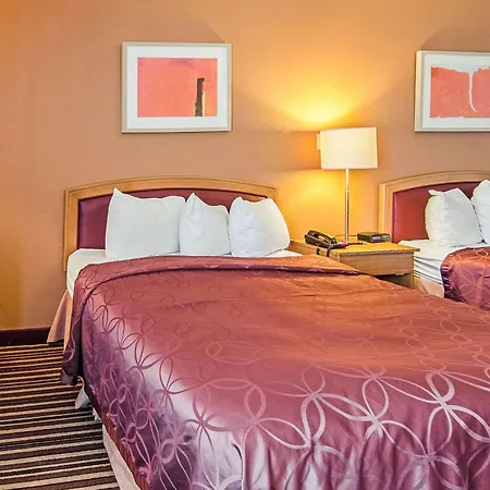Econo Lodge Inn & Suites Norton - Wise South-3