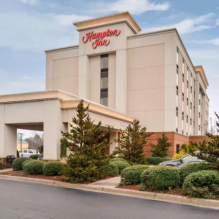 Hampton Inn Emporia-2