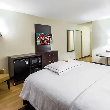 Red Roof Inn Plus+ South Deerfield - Amherst-2