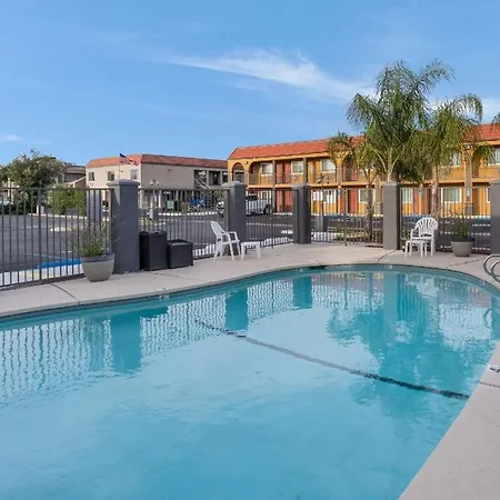 Quality Inn Redding Near I-5-3