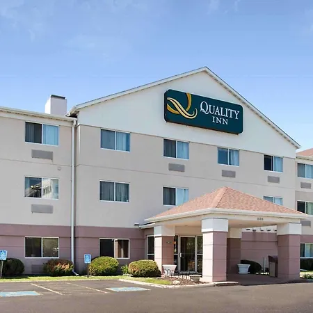 Quality Inn Brooklyn Center-2
