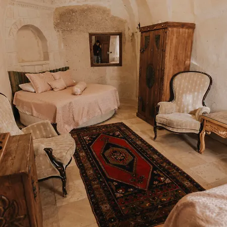 Holiday Cave Hotel-2
