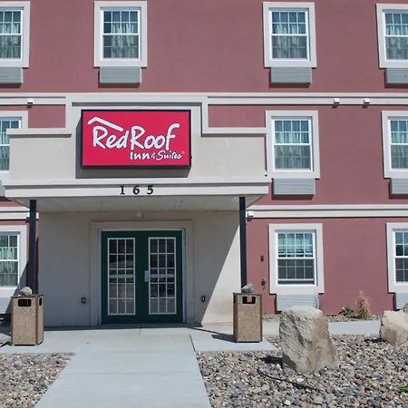 Red Roof Inn & Suites Dickinson-2