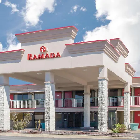 Ramada By Wyndham Edgewood Hotel & Conference Center-2