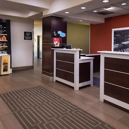 Hampton Inn Laplace-3
