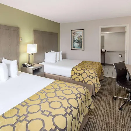 Baymont By Wyndham Cleveland-3