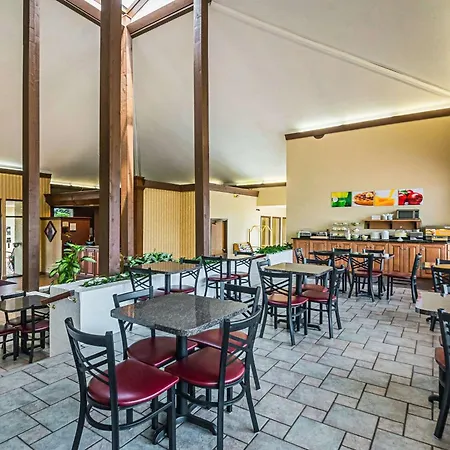 Quality Inn & Suites Frostburg-Cumberland-2