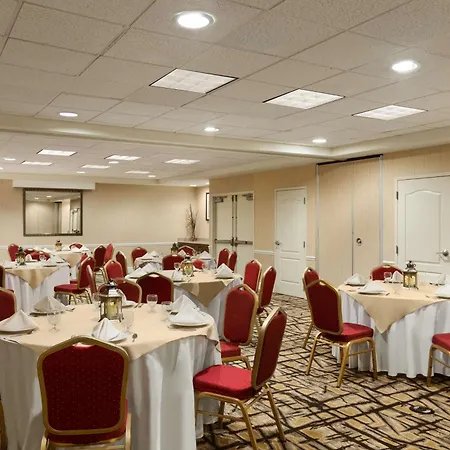 Hilton Garden Inn Shelton-3