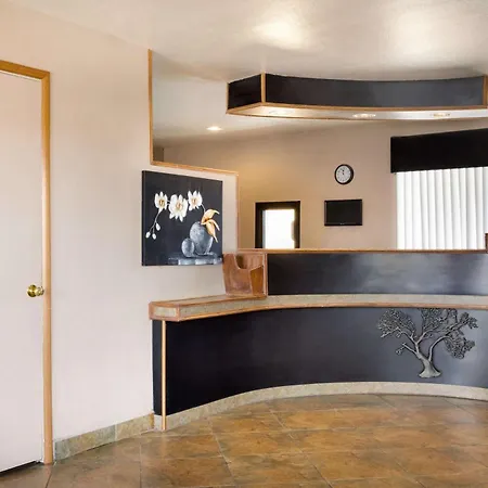 Travelodge By Wyndham Winslow-2