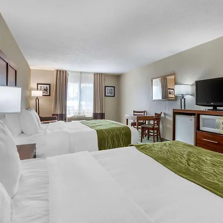 Comfort Inn Muscatine Near Hwy 61-3