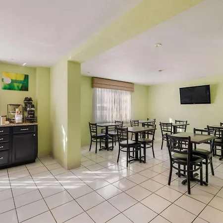 Quality Inn Clovis-3