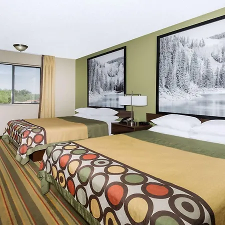 Super 8 By Wyndham Montrose-3