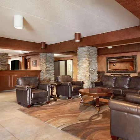 Ramada By Wyndham Fargo-3