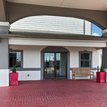 Red Roof Inn Plus + Galveston - Beachfront-3