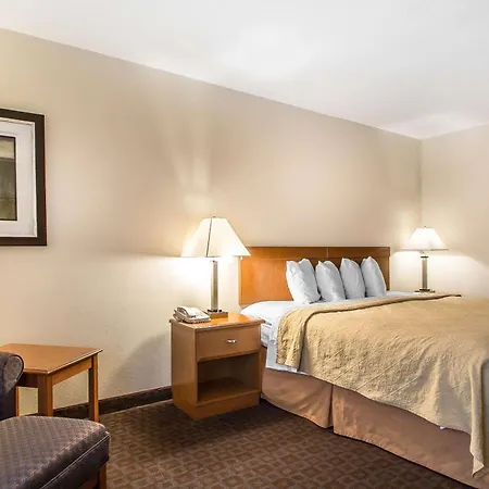 Quality Inn Morris I-80-3