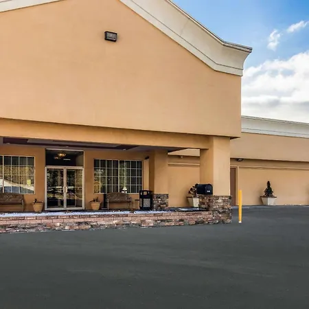 Quality Inn & Suites Indiana South-3