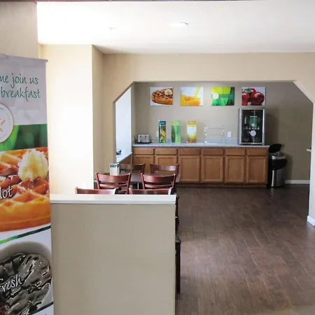 Quality Inn & Suites Near Nas Fallon-2