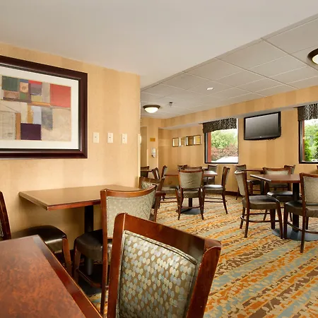 Holiday Inn Express Fairfax-Arlington Boulevard By Ihg-2