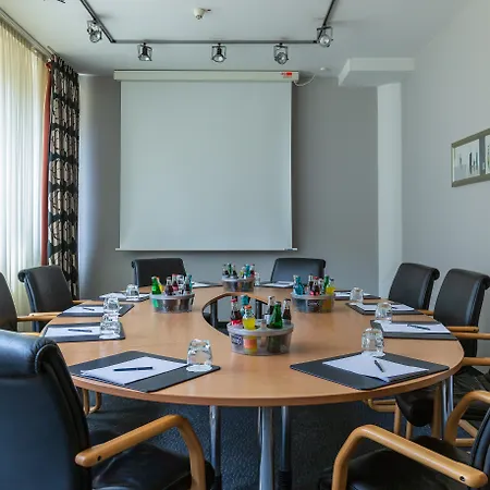 Plaza Premium Koeln-3