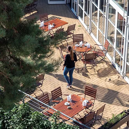 Seminaris Seehotel Potsdam-2
