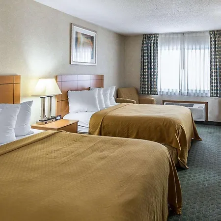 Quality Inn At Collins Road - Cedar Rapids-3