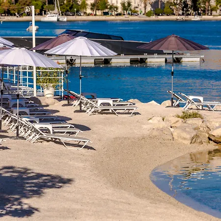 Hotel Brown Beach House & Spa-3