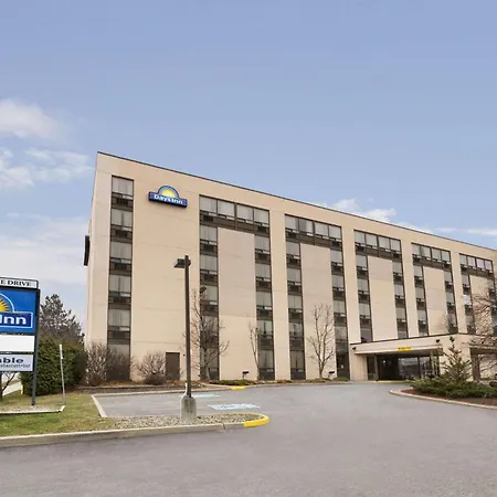 Days Inn By Wyndham Ottawa West-2