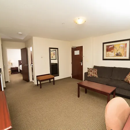 Holiday Inn & Suites Lloydminster By Ihg-2