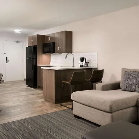 Canalta Hotel Airdrie-3