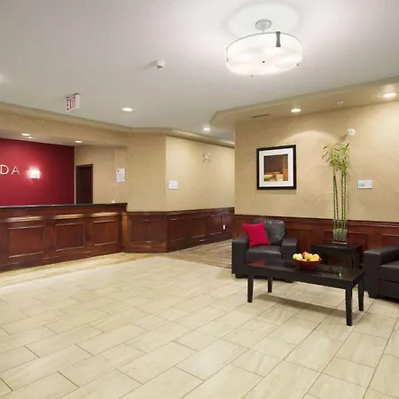 Ramada By Wyndham Edson-3