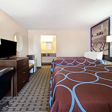 Super 8 By Wyndham Lakeland-3