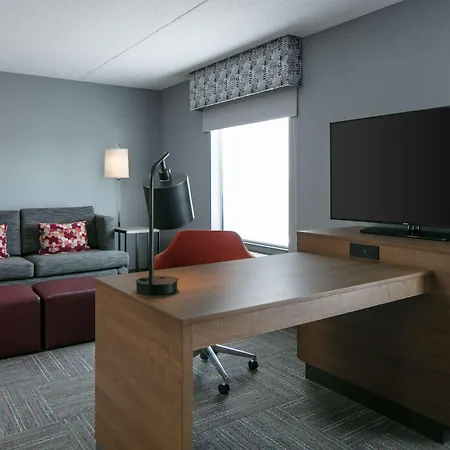 Hampton Inn Dubuque-2