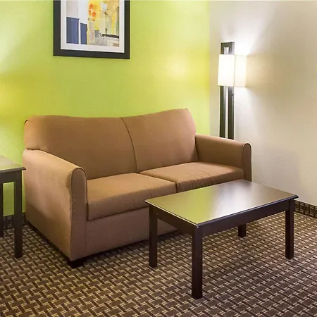 Quality Inn & Suites Quantico-2