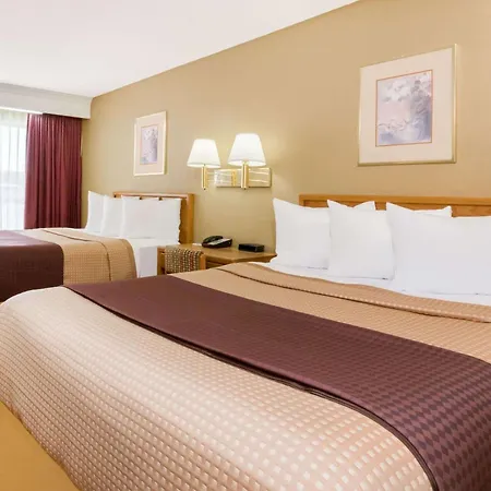 Days Inn By Wyndham Staunton-2
