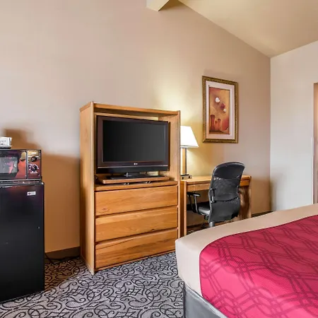 Rodeway Inn-3