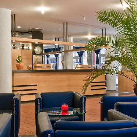 Tryp By Wyndham Halle-3