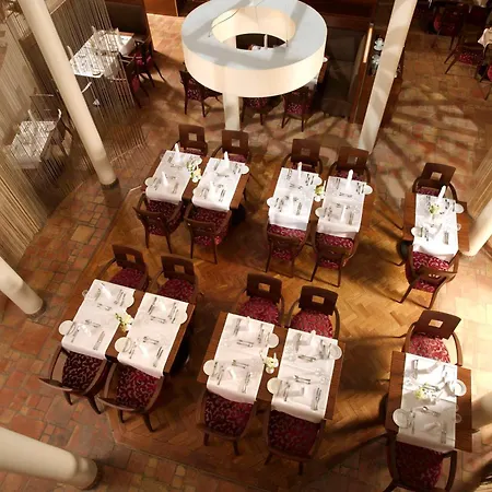 Best Western Premier Hotel Villa Stokkum-3