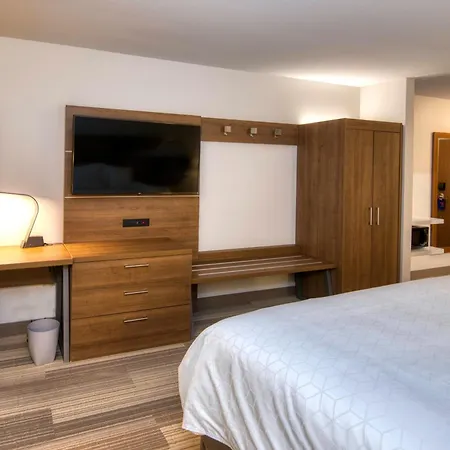 Holiday Inn Express & Suites Omaha Downtown Old Market By Ihg-2
