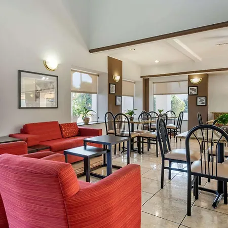 Quality Inn Zephyrhills-Dade City-3
