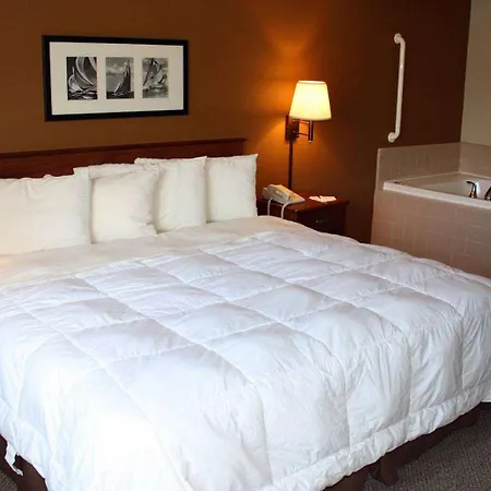Americinn By Wyndham Charlevoix-3